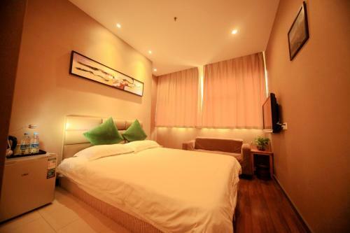 Shanghai Blue Mountain Bund Youth Hostel