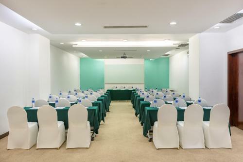 Hotel Holiday Inn Express Shanghai Wujiaochang