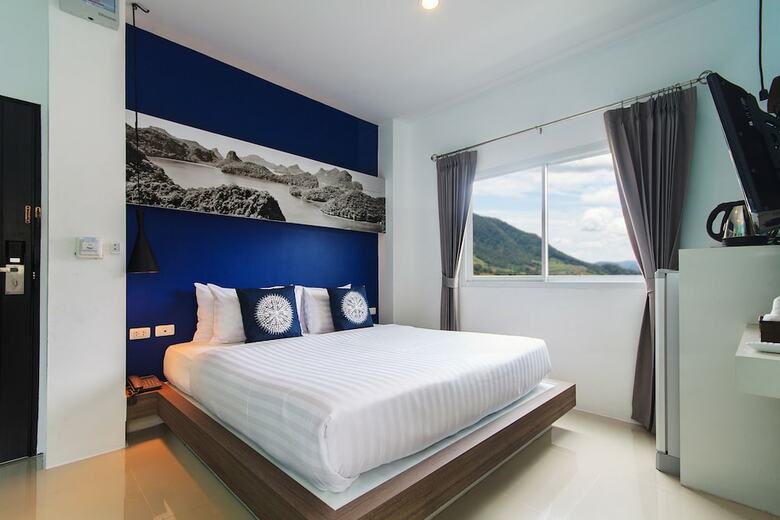 Hotel The Journey Patong
