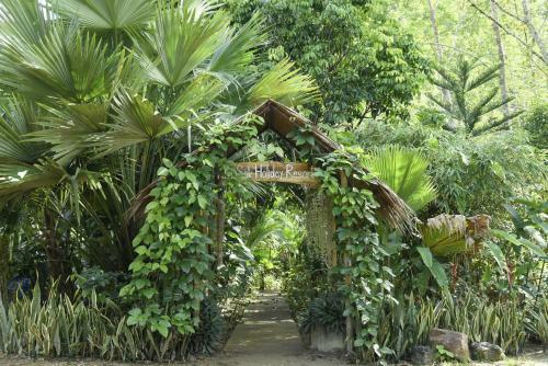 Hotel Khao Sok Holiday Resort