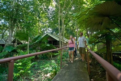 Lodge Khaosok Riverside Cottages
