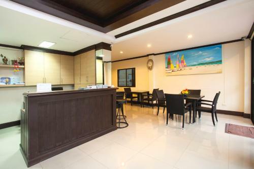 Aparthotel Paripas Express Patong