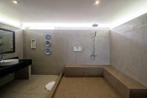 Hotel Thavorn Beach Village Resort & Spa Phuket