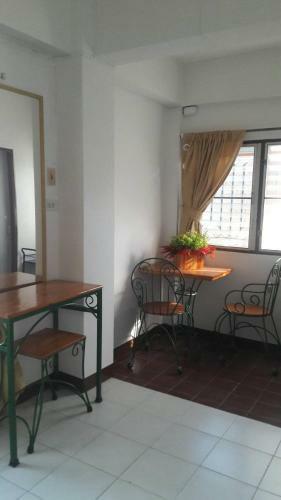 Aparthotel Baankhunmae Apartment