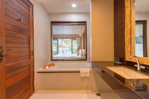 Hotel Tup Kaek Sunset Beach Resort-sha Plus