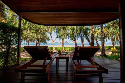 Hotel Tup Kaek Sunset Beach Resort-sha Plus