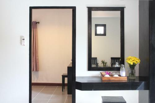 Hotel Naya Paradise Retreat