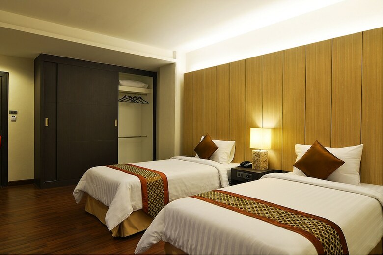 The 93 Hotel