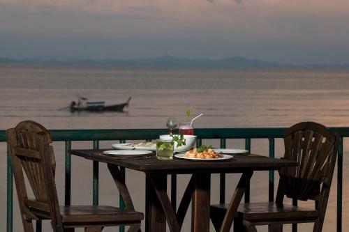 Hotel Phiphi Rantee Cliff