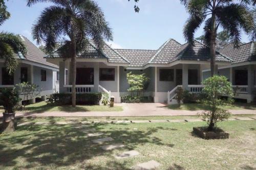 Hotel Phi Phi Andaman Beach Resort