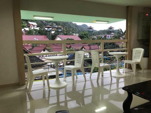 Hostal B Place Guesthouse