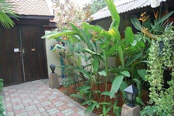 Hotel Baan Sukreep Resort