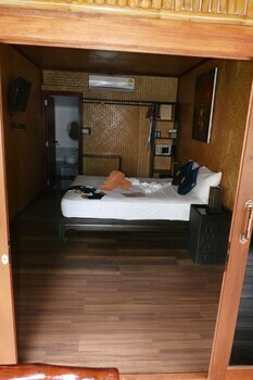 Hotel Baan Sukreep Resort