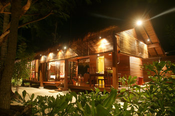 Hotel Zeavola Resort