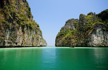 Hotel Zeavola Resort