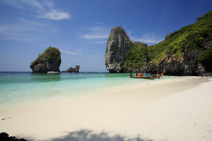 Hotel Zeavola Resort