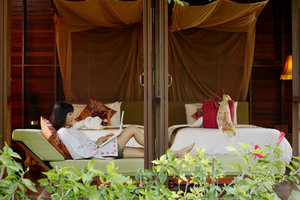 Hotel Zeavola Resort