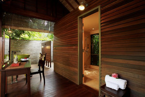 Hotel Zeavola Resort