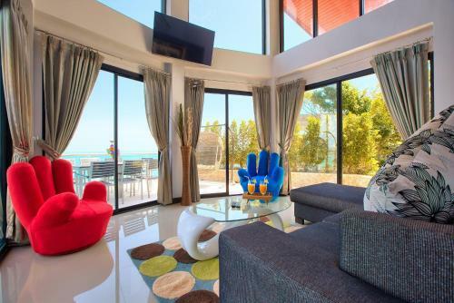 Nb Sunrise Mountain Villa