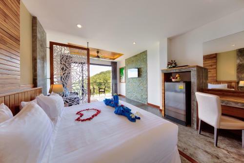 Nb Sunrise Mountain Villa