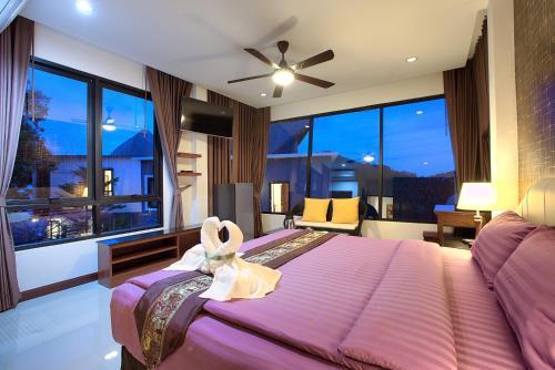 Nb Sunrise Mountain Villa