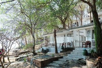 Sangthian Beach Resort