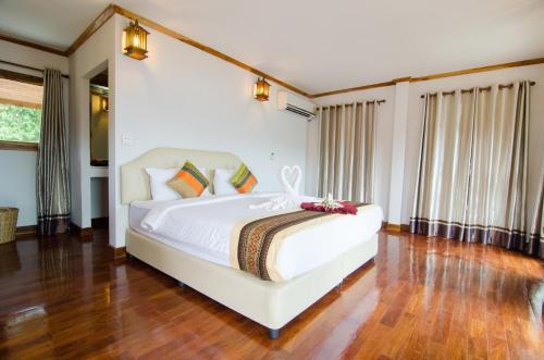 Hotel Phi Phi The Beach Resort