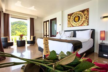 Hotel Crystal Bay Beach Resort