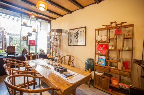 Posada Tenchong Heshun Qishe Inn