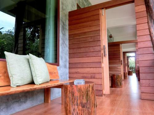Hotel Ban Chom Samed Resort