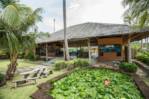 Hotel Phi Phi Island Village Beach Resort