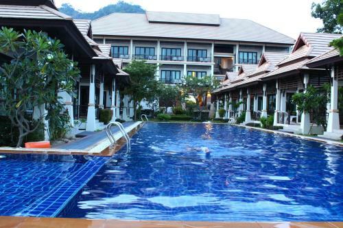 Hotel Poolsawat Villa