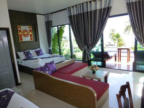 Hotel Kathalee Beach Resort & Spa