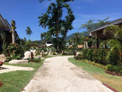 Hotel Kathalee Beach Resort & Spa