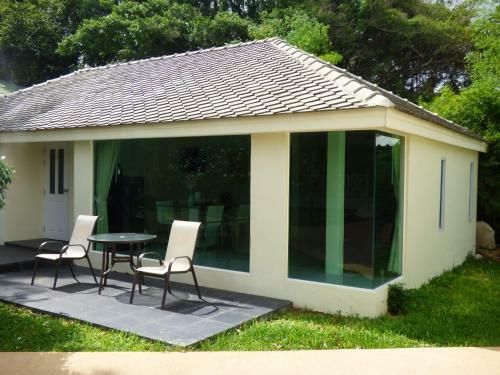 Hotel Samui Beach Resort