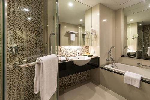 Hotel Legacy Suites Sukhumvit By Compass Hospitality