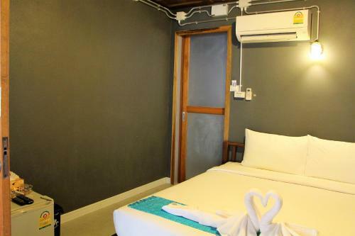 Hostal The Noi Guest House & Restaurant