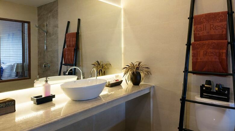 Hotel Mali Resort Sunrise Beach