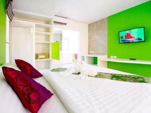 Hotel Forest Bungalows & Mama's Restaurant