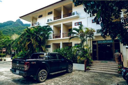 Posada Paddy's Palms Resort