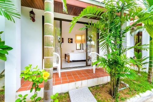 Hotel Baan Phuchalong Bungalow