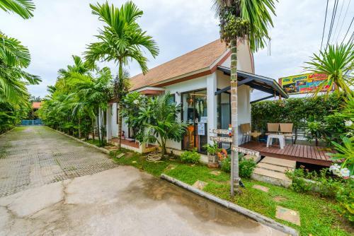 Hotel Baan Phuchalong Bungalow