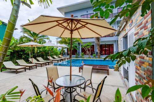 Hotel Baan Phuchalong Bungalow