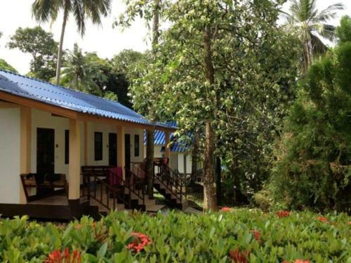 Hotel Lonely Beach Resort
