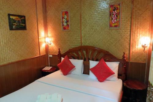 Hostal Macura Resort