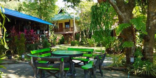 Hostal Macura Resort