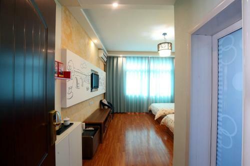 Hostal Fenghuang Ancient City Jiaxing Inn