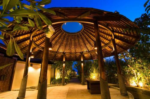 Hotel Chantaramas Resort & Spa