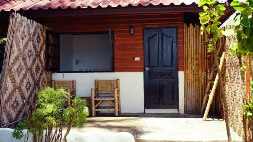 Hotel The Bay Resort & Restaurant
