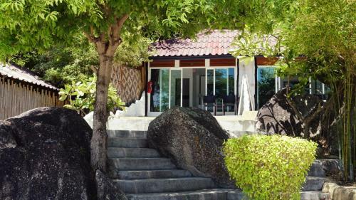 Hotel The Bay Resort & Restaurant